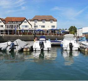 Salterns Harbourside Hotel  в Пуле