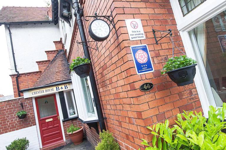 Chester House Guest House 