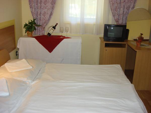 Kis-Duna Motel & Camping  Венгрия, Мошонмадьяровар