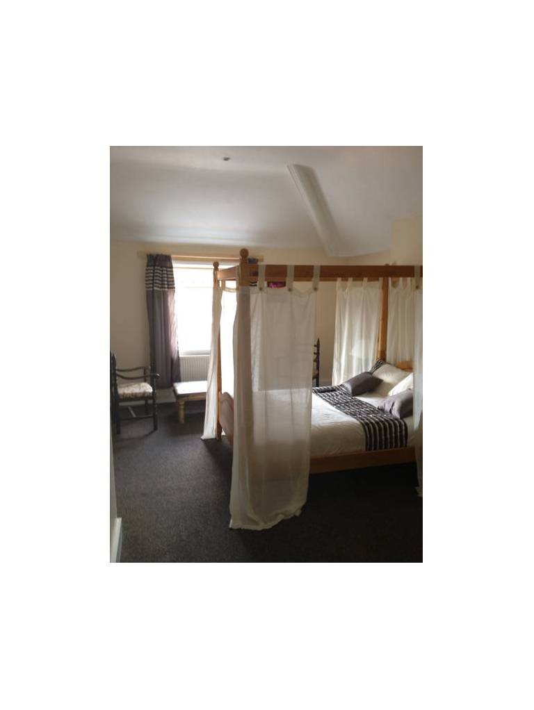 The Bull & Stirrup Hotel 