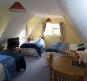 The Willows Guest House  в Такели