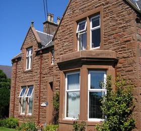 Cross Haven Guest House  в Странраре