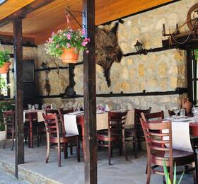 Guest House The Hunters Lodge в Кошарице
