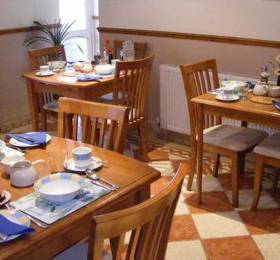 Black Lion Guest House  в Абергавенни