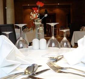 Comfort Hotel Enfield  в Энфилде