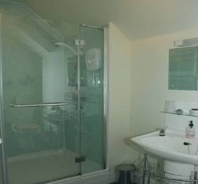 The Knowe Guest House  в Календере