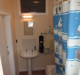 High Noon Guest House  в Пемброуке