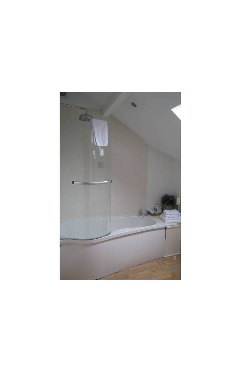 Shola Coach House B&B 