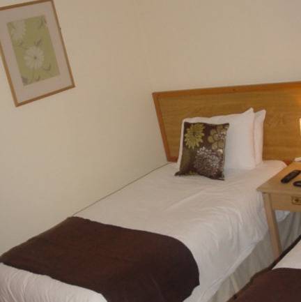 Allerton Court Hotel  Великобритания, Нортхаллертон