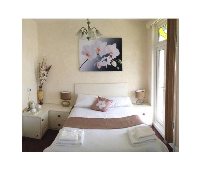 The Bay Guest House 