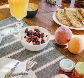 Mazaraki Guesthouse  в Мистре