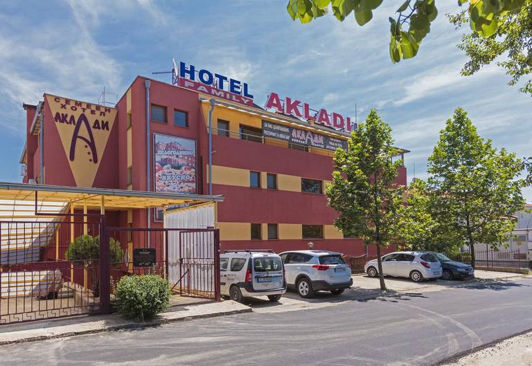 Akladi Family Hotel 