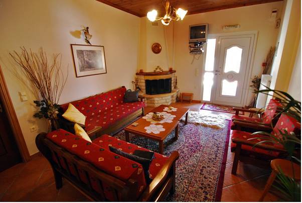 To Spiti tis Pareas  Греция, Карпенисион