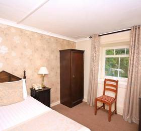 The Watermill Hotel  в Пейсли