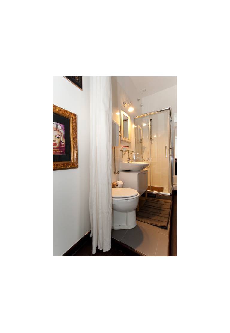 Nasoni Guest Hostel 