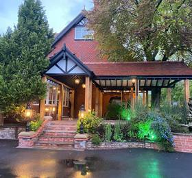 Chester Court Hotel  в Честере