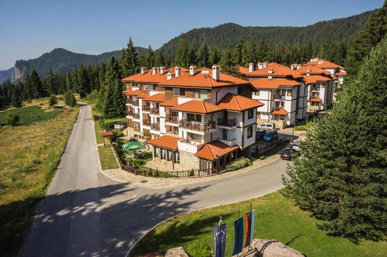 Mountain Lake Hotel