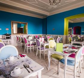Туры в Court Colman Manor  в Великобритании