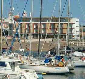 Hotel Praia Marina  в Прайя-да-Виторие