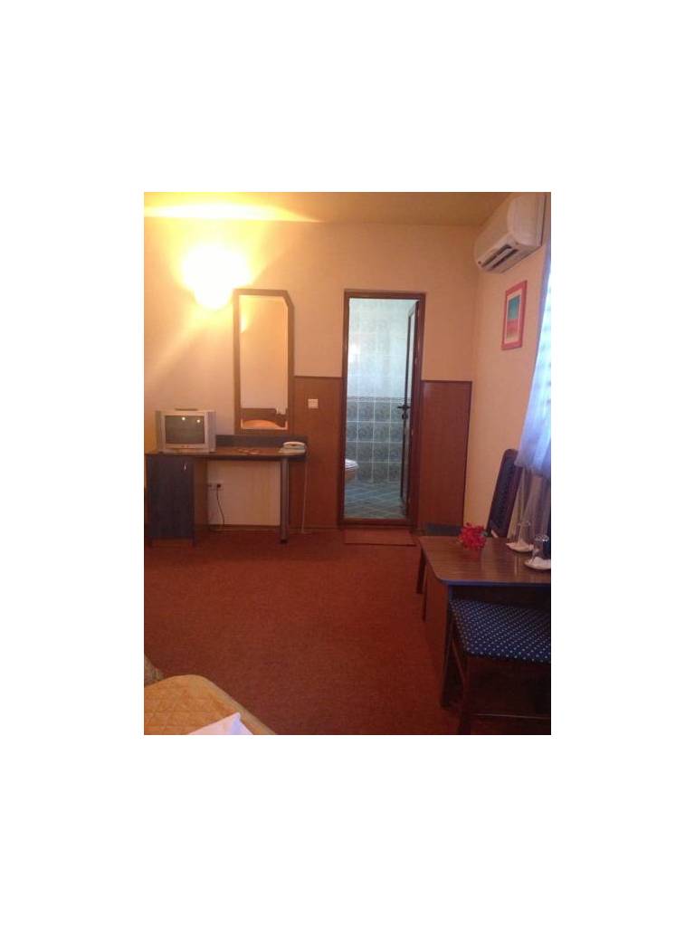 Omega Family Hotel 