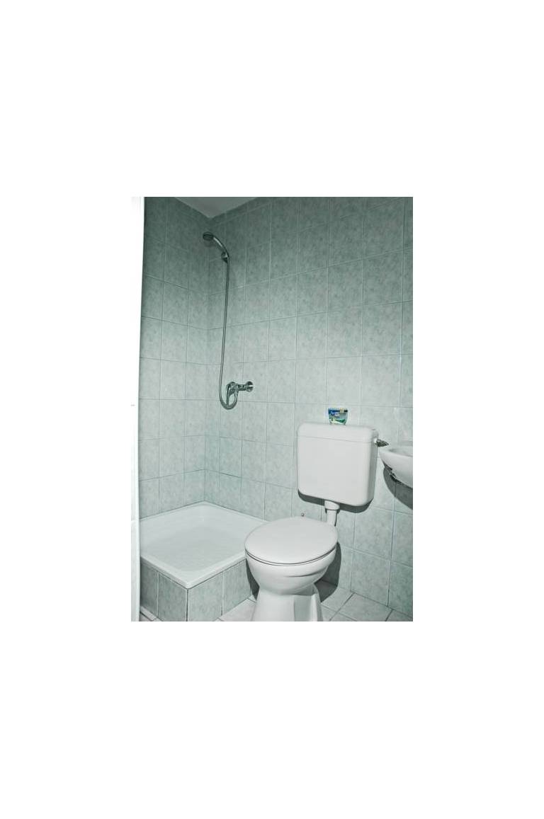 Amarin Apartments 