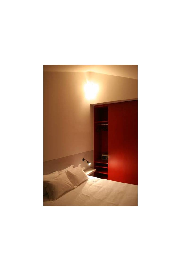 Almada Guesthouse 