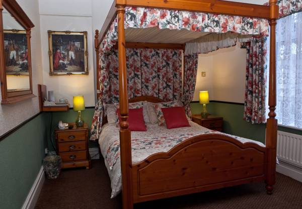 Quarterdeck Hotel  2* Великобритания, Пул