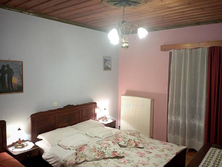 Aloni Guesthouse 