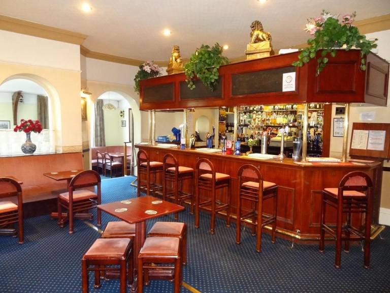 Churchills Hotel 