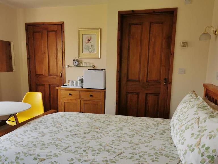 Sunset House B&B 