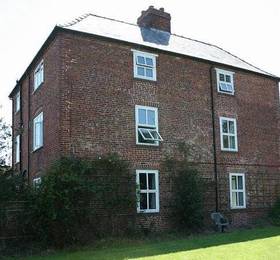 Moseley Farm B&B  в Вустере