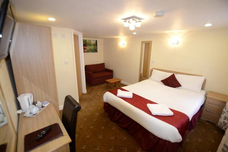 Cranbrook Hotel 