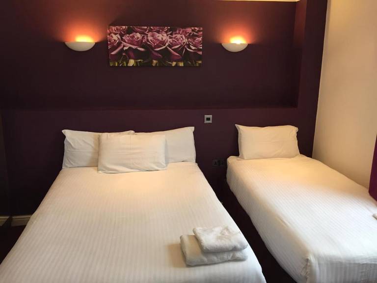 Hill View Hotel 