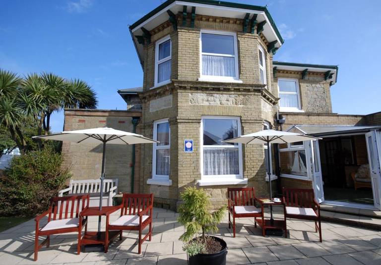 Westbury Lodge 