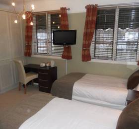 The Oak Lodge  в Энфилде