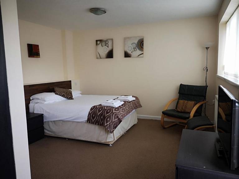 Tadross Hotel 