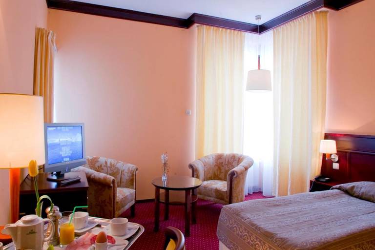 Meduza Hotel 