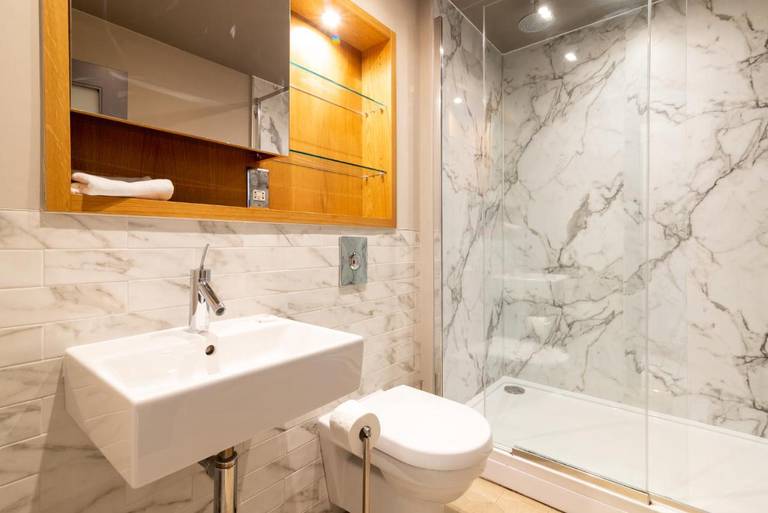 The Lawrance Luxury Aparthotel - Harrogate