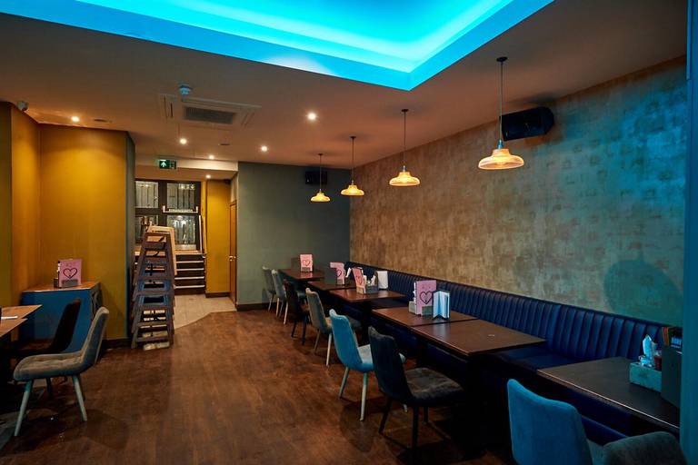 Hotel Saloon 