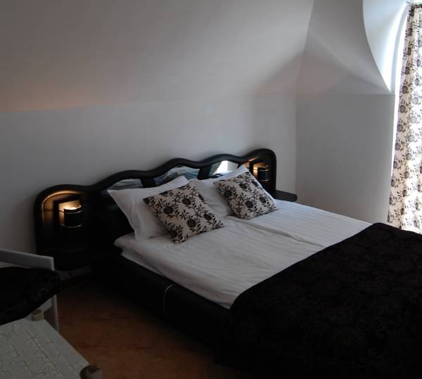 Hotel Feniks  2*
