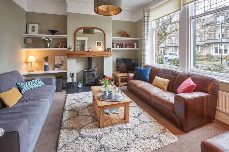Acorn Lodge 