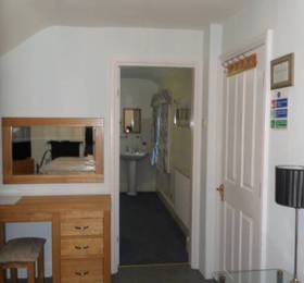 Big Sky B&B  в Уитби