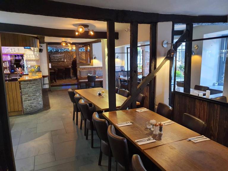 Dragon Inn 