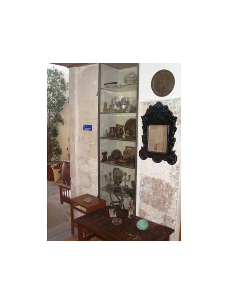 Stoa Rooms 