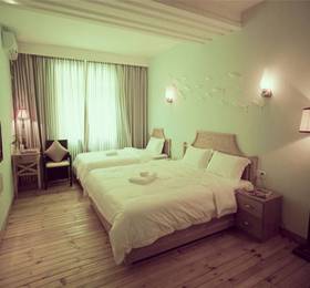 Sanya BlueSky International Youth Hostel  в Хайнане