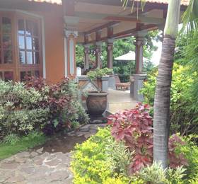 The Raja Singha Boutique Resort Bali в Ловиной