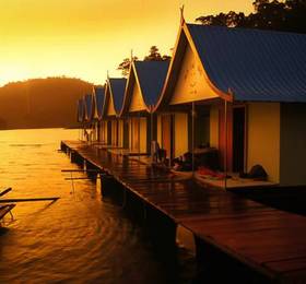 Туры в Smiley Lake House in Ratchaprapa Dam  в Таиланде