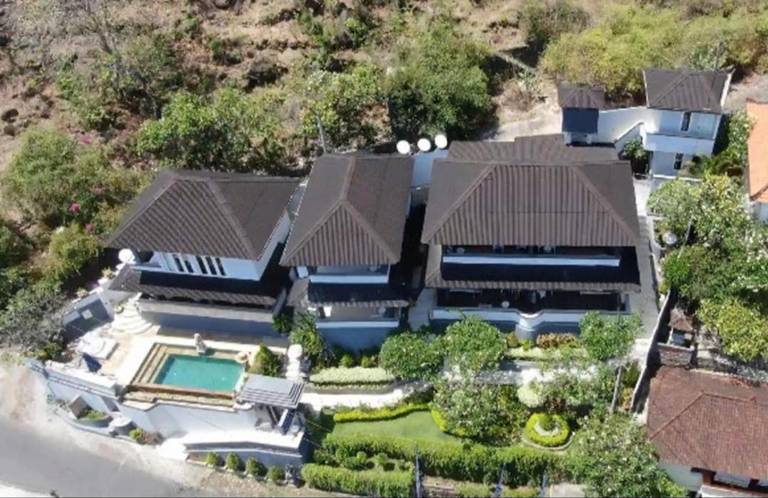 Bayu Cottages Hotel & Restaurant 