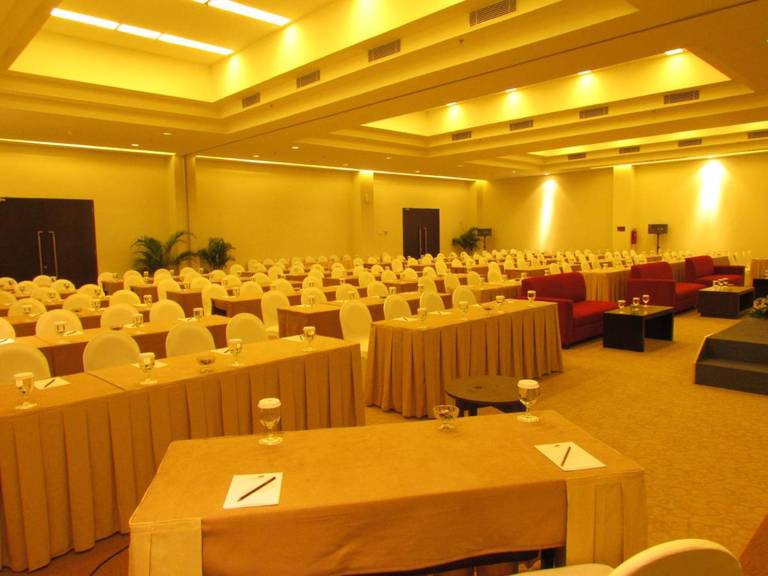 Padjadjaran Suites Hotel Bogor 