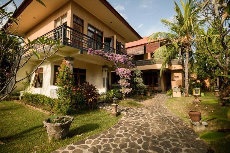 Banyualit Spa n Resort Lovina